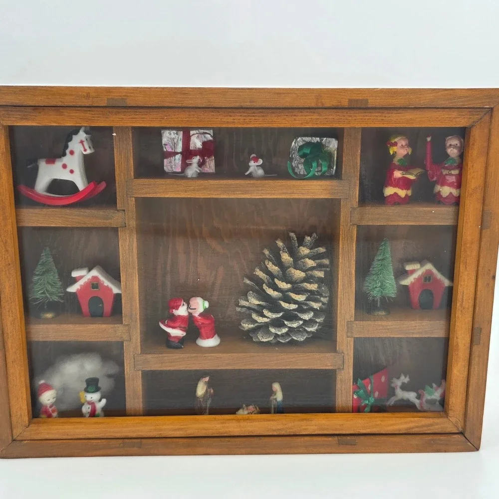 Vintage Christmas Shadow Box Wood Display  Miniatures Nativity Carolers 12x9.5